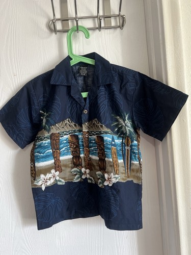 Camicia hawaiana abbottonata